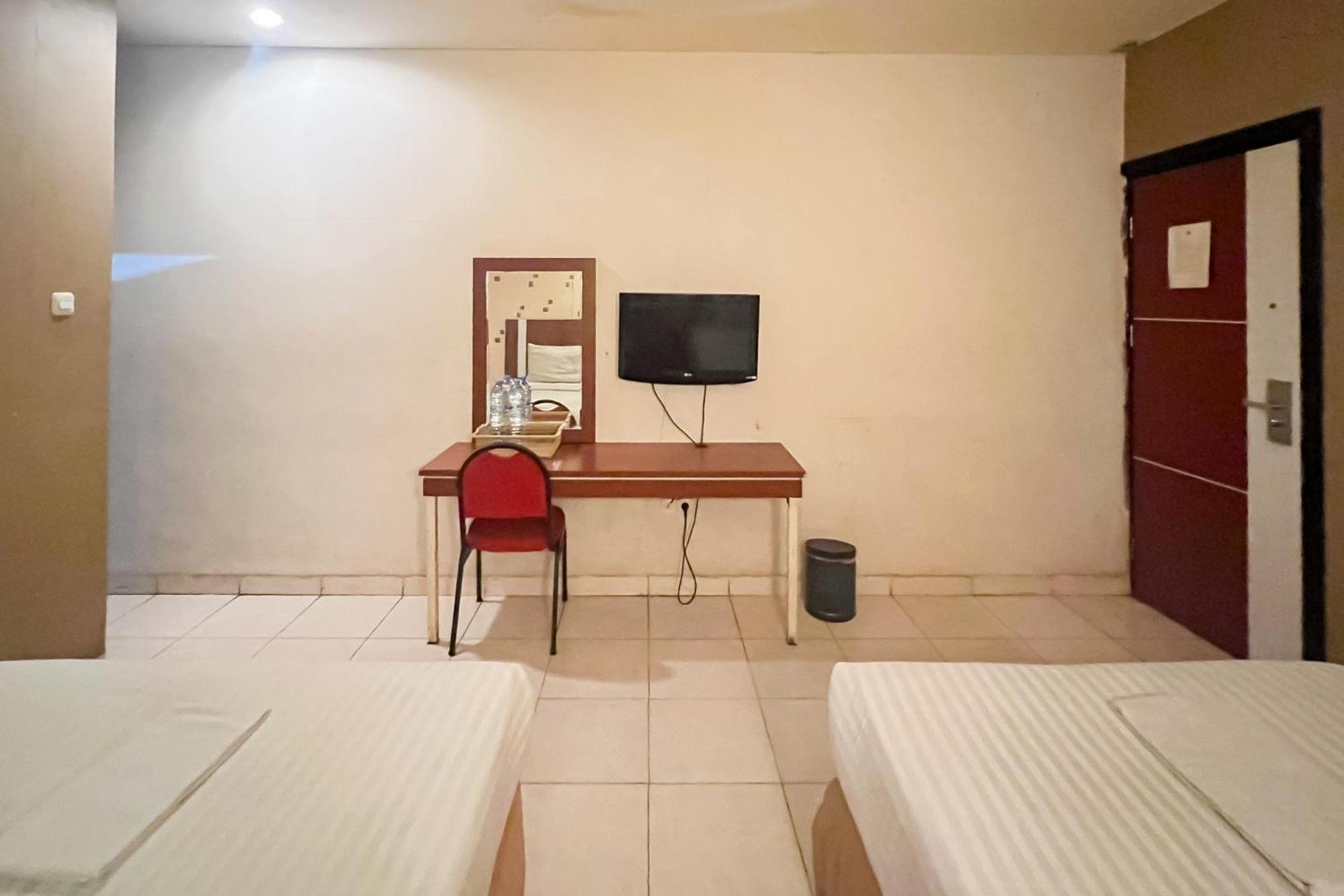 Urbanview Trisula Hotel Makassar Eksteriør billede