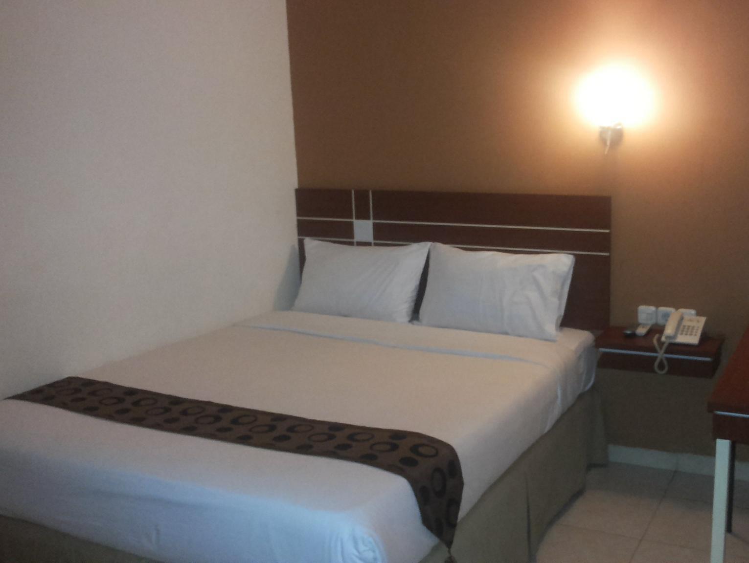 Urbanview Trisula Hotel Makassar Eksteriør billede